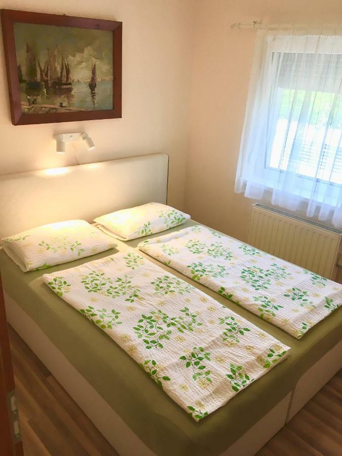 Aranypart Apartman Apartment Siofok Exterior photo